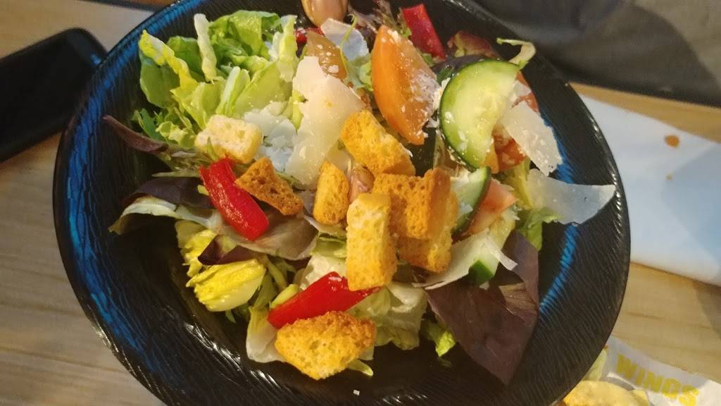 Buffalo Wild Wings | restaurant | 4955 South N Montclair Plaza Ln, Montclair, CA 91763, USA | 9093999465 OR +1 909-399-9465