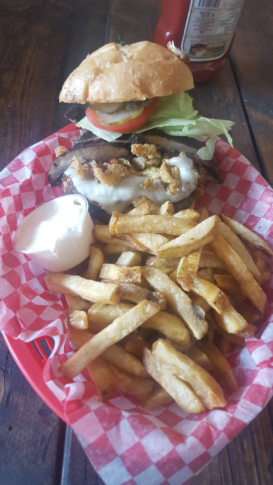 The Crazy Canuck Kitchener | restaurant | 141 Ontario St N, Kitchener, ON N2H 4Y5, Canada | 5197492062 OR +1 519-749-2062