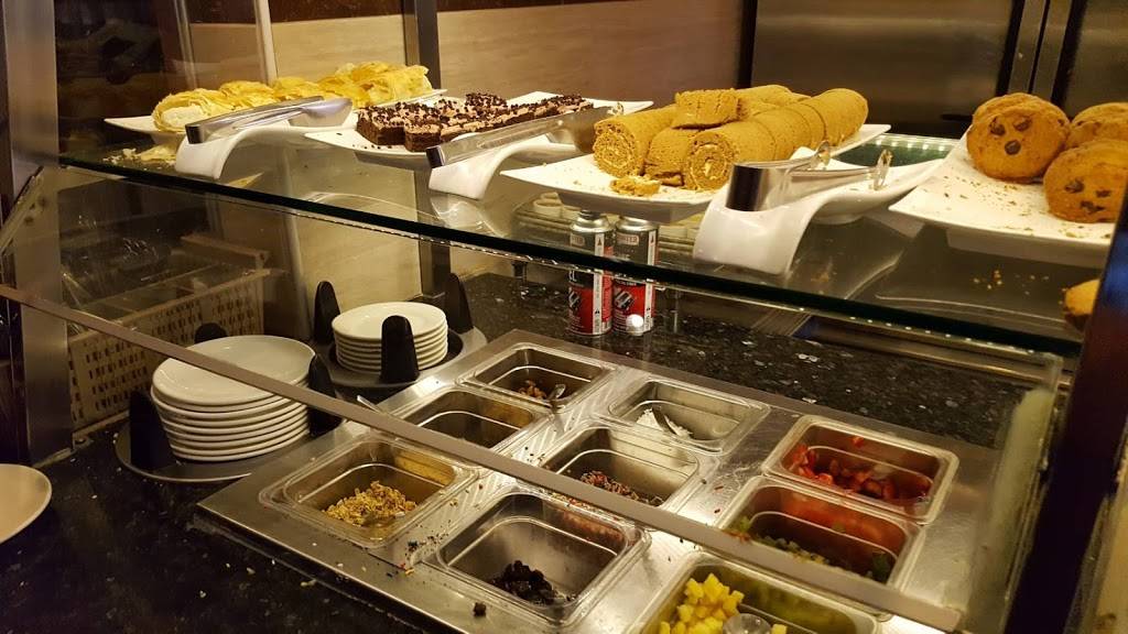 Vegas Seafood Buffet | restaurant | 3525 W Carson St #170, Torrance, CA 90503, USA | 3103718900 OR +1 310-371-8900