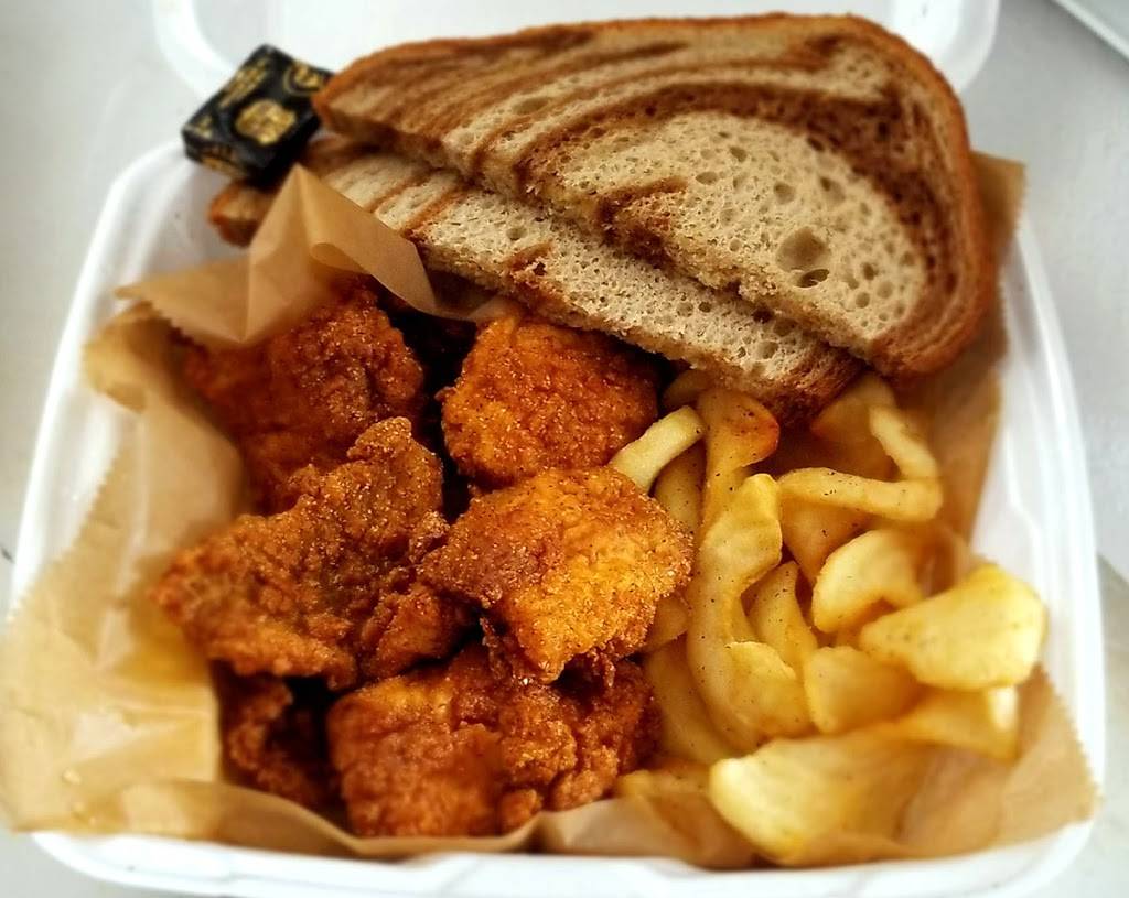 David Alan Alans Smokehouse & Saloon | restaurant | 325 Bay View Road, Suite d/e, Mukwonago, WI 53149, USA | 2623633227 OR +1 262-363-3227