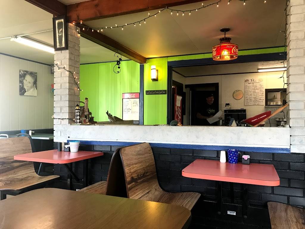 Sahrs Restaurant | restaurant | 9955 NY-16, Machias, NY 14101, USA | 7163539991 OR +1 716-353-9991