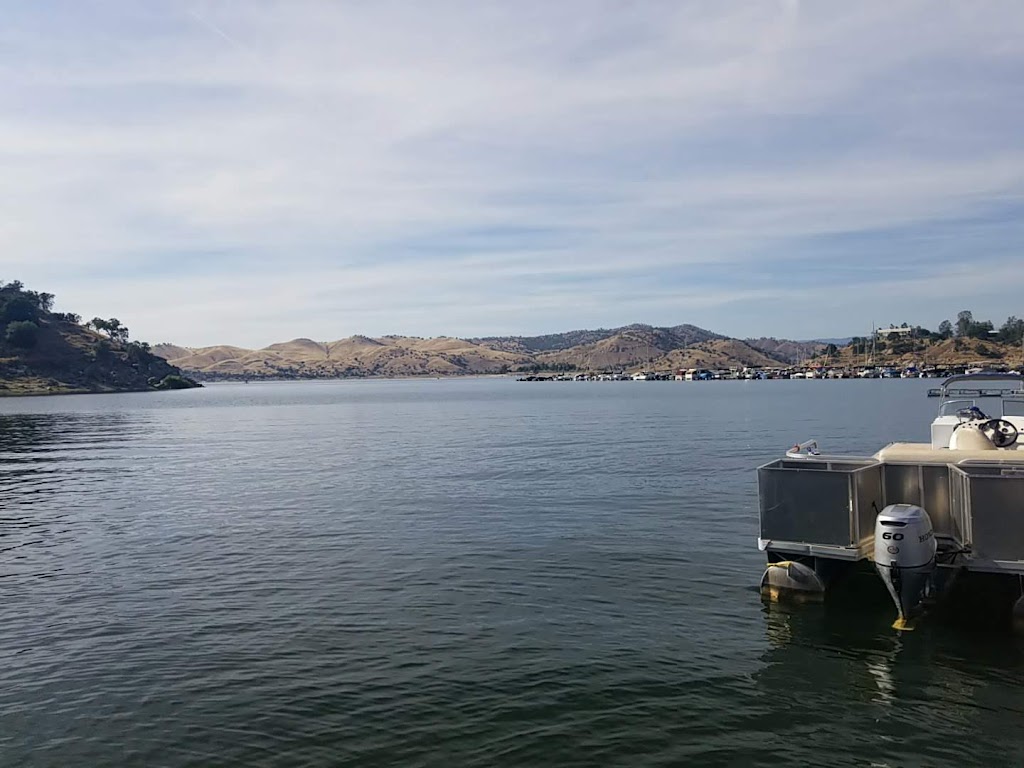 Millerton Marina | restaurant | 19305 Winchell Cove Rd, Friant, CA 93626, USA | 8668993625 OR +1 866-899-3625
