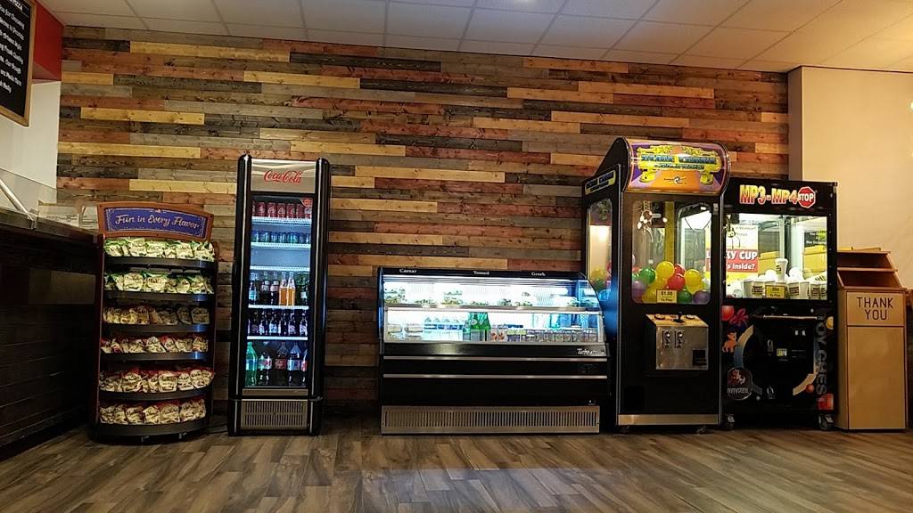 Christians Pizza | restaurant | 7003 Three Chopt Rd A, Richmond, VA 23226, USA | 8042880858 OR +1 804-288-0858