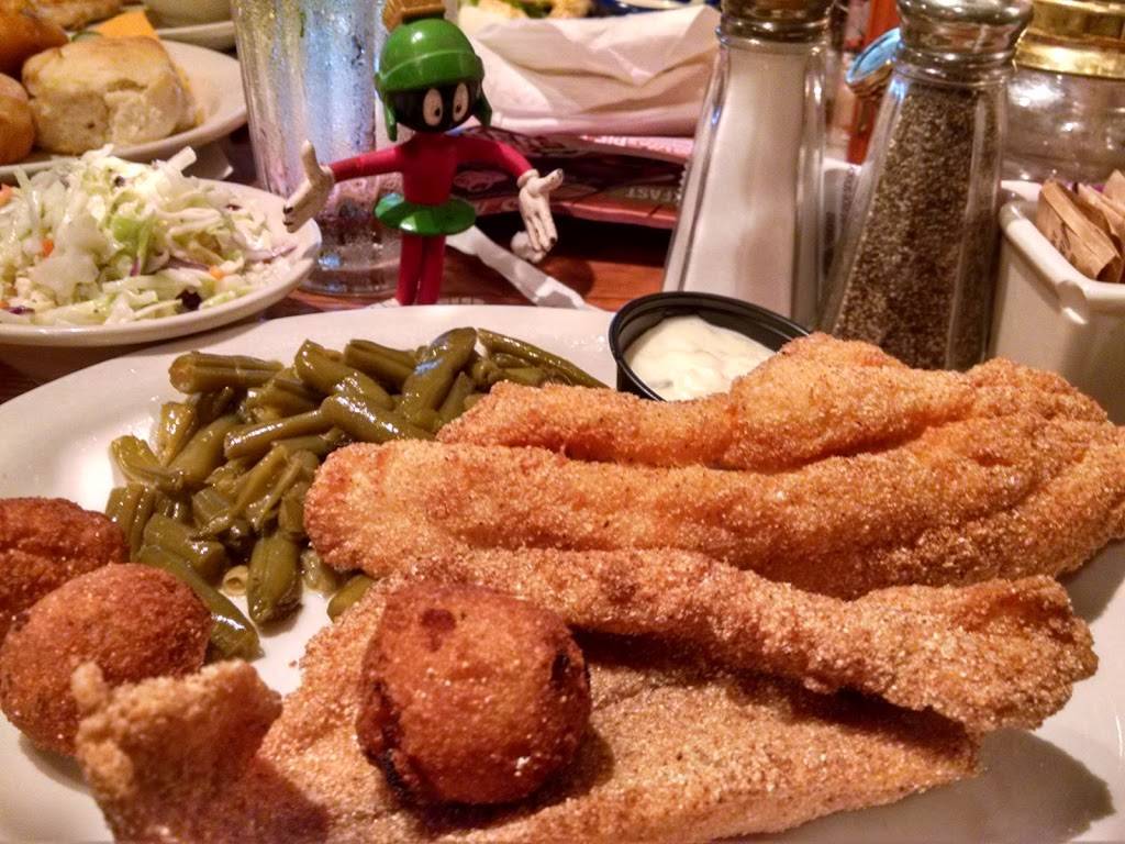 Cracker Barrel Old Country Store | restaurant | 370 Hester Dr, White House, TN 37188, USA | 6156721802 OR +1 615-672-1802