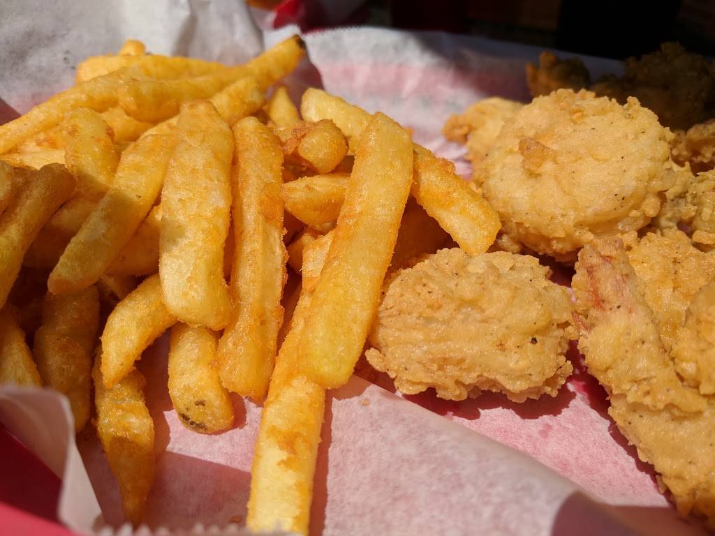 The Blue Parrot Grill | restaurant | 169 Pinnacle Ln, Mooresville, NC 28117, USA | 7046631203 OR +1 704-663-1203