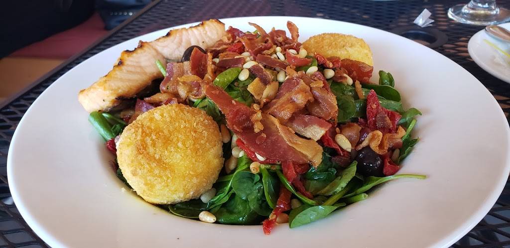 Firefly American Bistro & Bar | restaurant | 22 Concord St, Manchester, NH 03101, USA | 6039359740 OR +1 603-935-9740