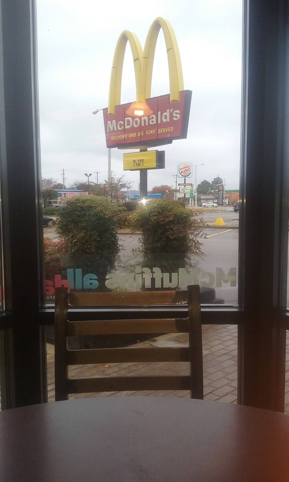 McDonalds | cafe | 3636 S Mendenhall Rd, Memphis, TN 38115, USA | 9013600033 OR +1 901-360-0033
