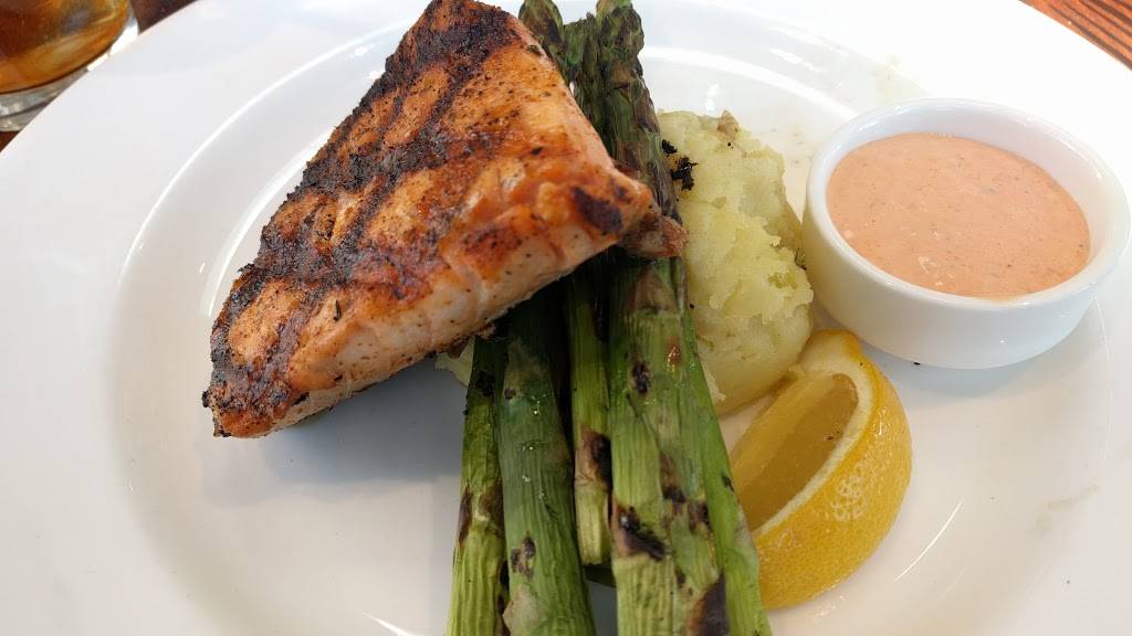 The Boathouse at Short Pump Town Center | restaurant | 11800 W Broad St #950, Richmond, VA 23233, USA | 8043607200 OR +1 804-360-7200