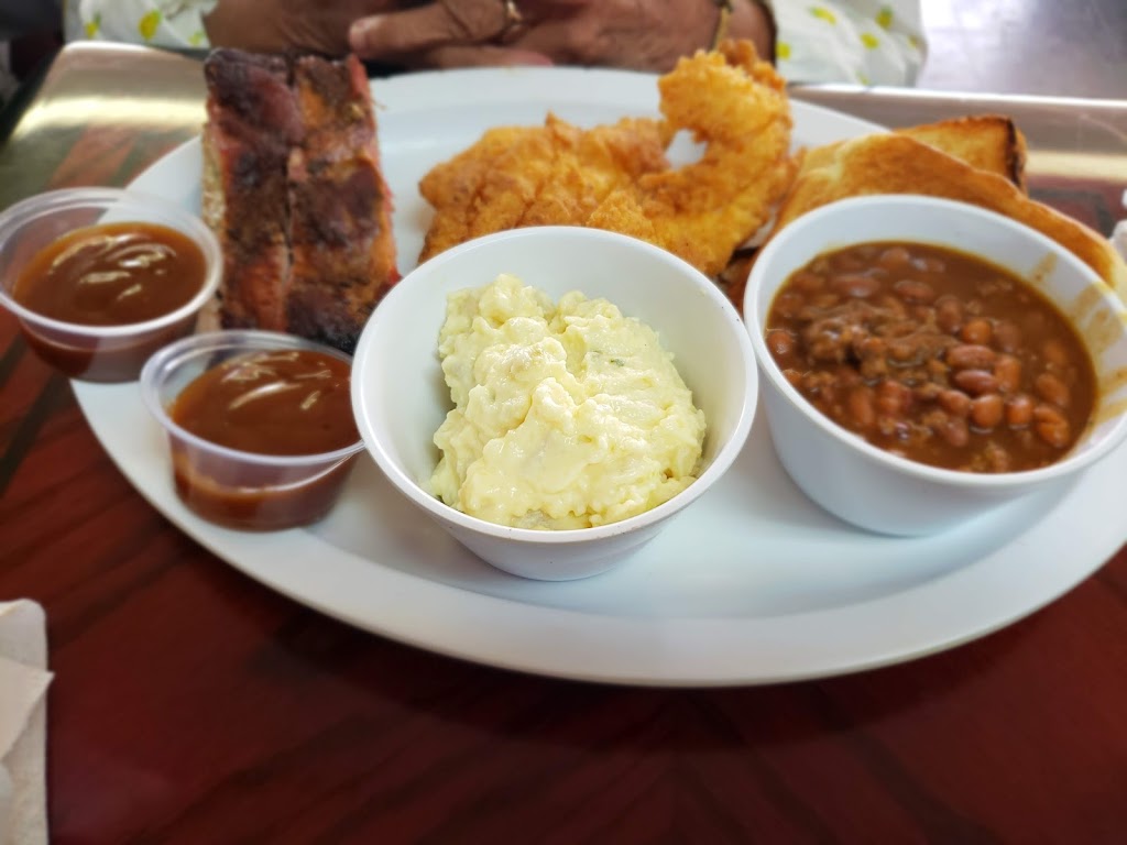 Frenchies On the Go BBQ | restaurant | 230 MS-12, Kosciusko, MS 39090, USA | 6622899940 OR +1 662-289-9940