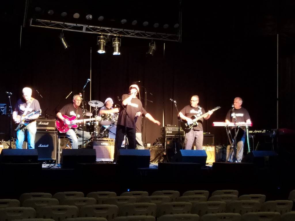 Fat City Bar and Grill | restaurant | 505 S Chestnut St, Champaign, IL 61820, USA | 2179540556 OR +1 217-954-0556