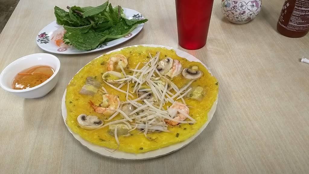 Pho 9999 | restaurant | 808 W River Dr, Davenport, IA 52802, USA | 5633233141 OR +1 563-323-3141