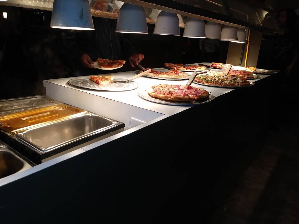 Pizza Village Of Beulaville | restaurant | 811 W Main St, Beulaville, NC 28518, USA | 9102983346 OR +1 910-298-3346