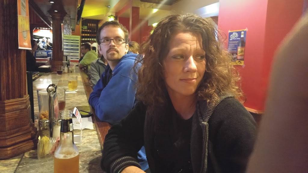 Johnny Vs Sports Pub | restaurant | 58 N Main St, Frankfort, IN 46041, USA | 7656544702 OR +1 765-654-4702