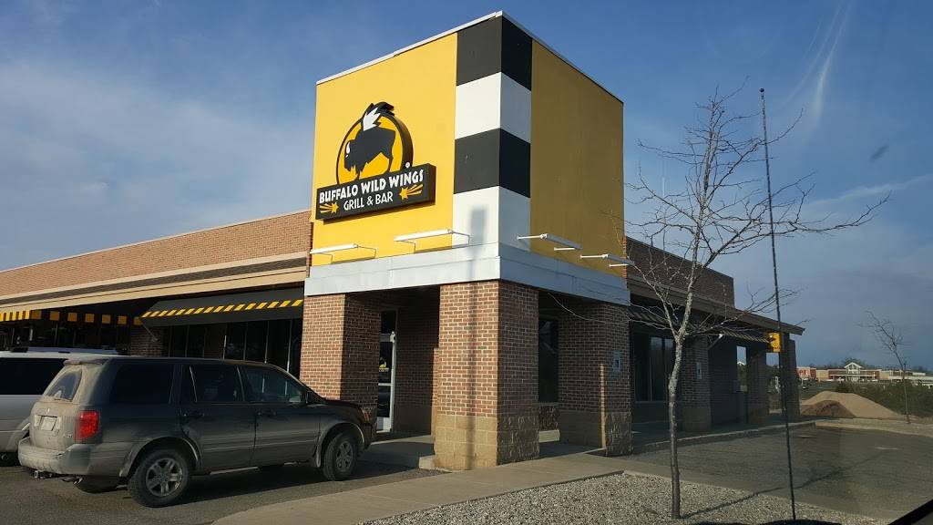 Buffalo Wild Wings | meal takeaway | 2180 Anderson Rd #110, Petoskey, MI 49770, USA | 2314399153 OR +1 231-439-9153