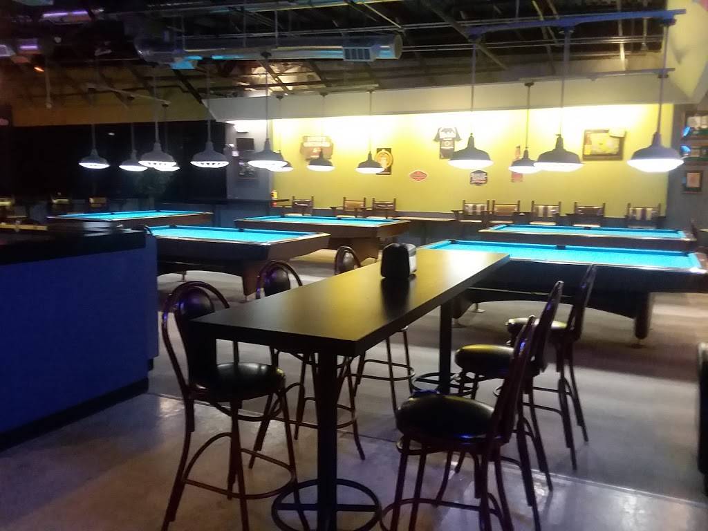 128th Billiards | restaurant | 617 128th St SW #101, Everett, WA 98204, USA | 4253223729 OR +1 425-322-3729