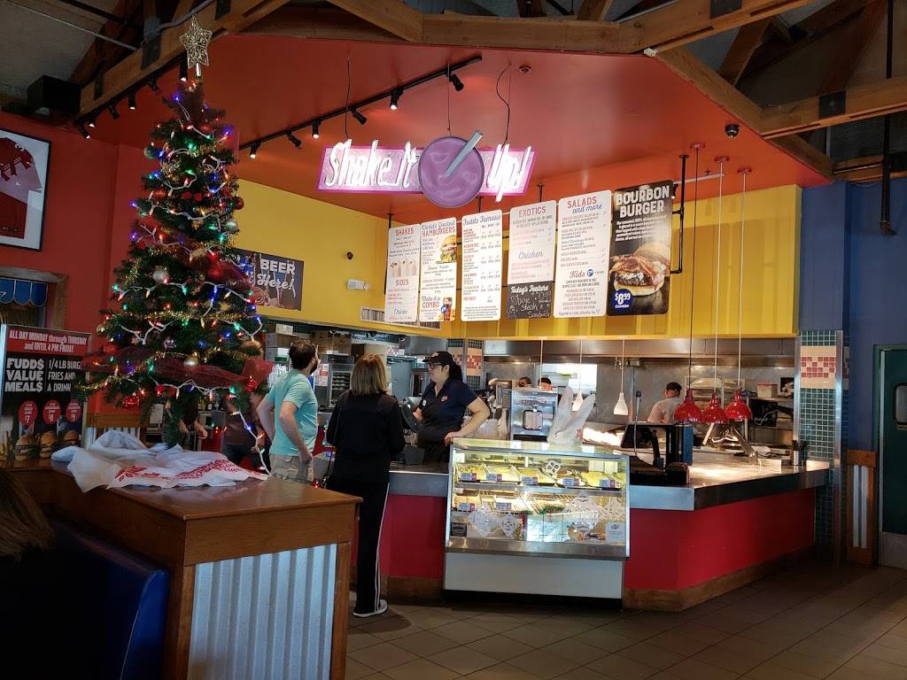 Fuddruckers | restaurant | 7470 S Priest Dr, Tempe, AZ 85283, USA | 4804139114 OR +1 480-413-9114