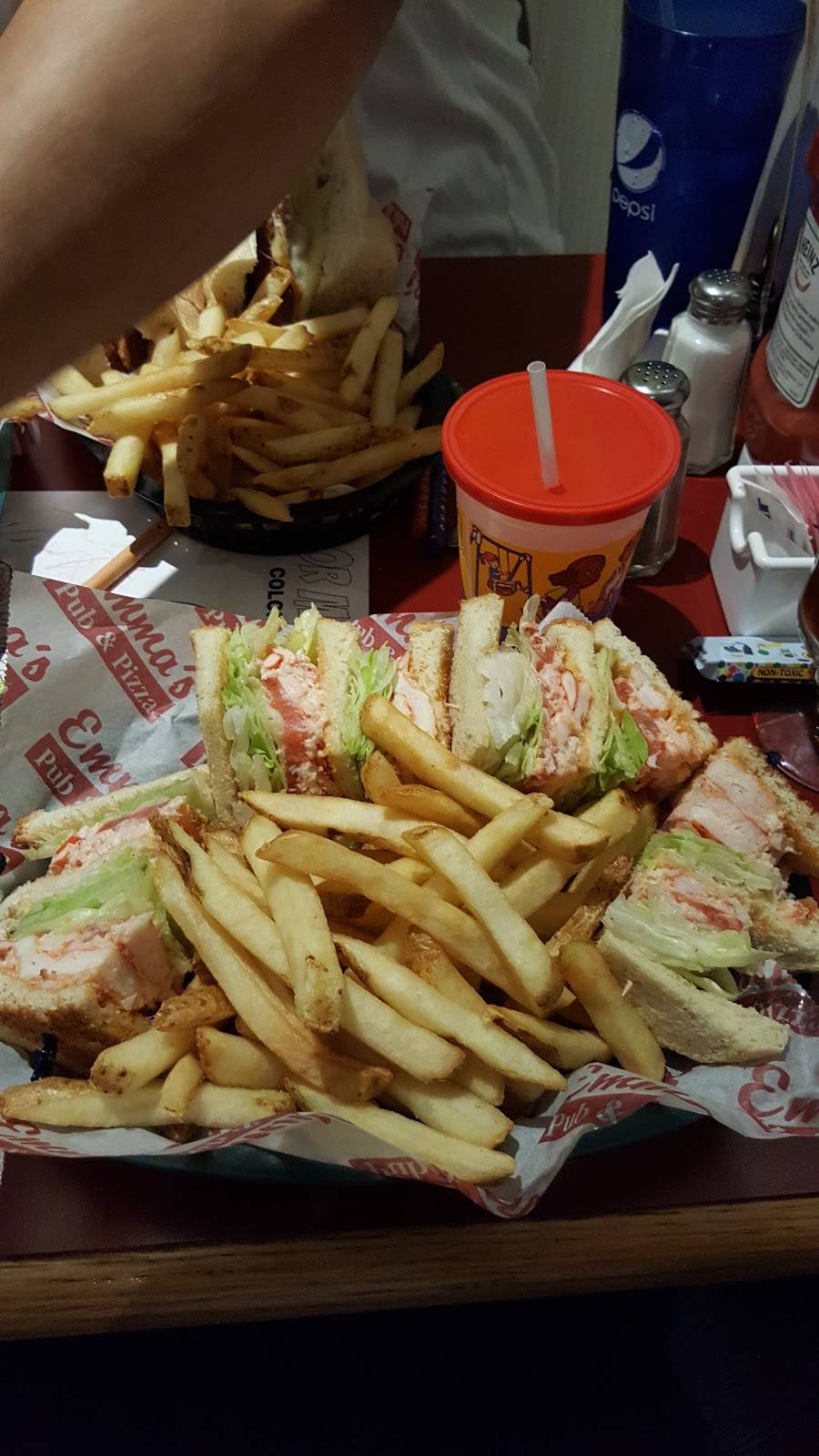 Emmas Pub & Pizza | restaurant | 130 Mansfield Ave, Norton, MA 02766, USA | 5082858814 OR +1 508-285-8814