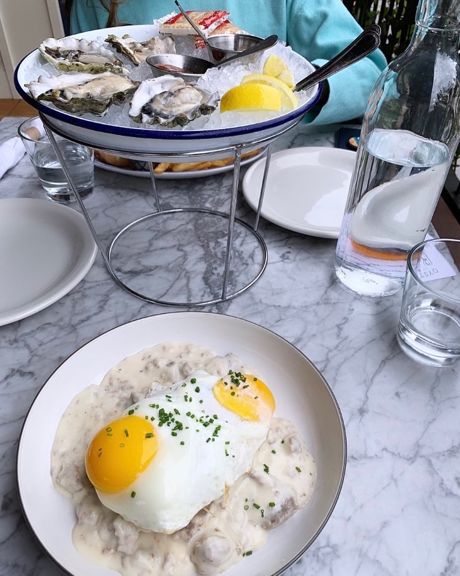 Swift & Sons Tavern & Oyster Bar - Wrigleyville | restaurant | 3600 N Clark St, Chicago, IL 60613, USA | 7733600207 OR +1 773-360-0207