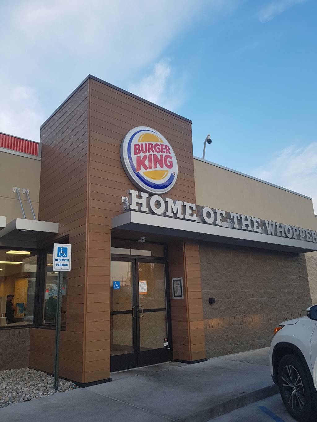 Burger King | restaurant | 3910, Bay City, MI 48706, USA | 9892668237 OR +1 989-266-8237