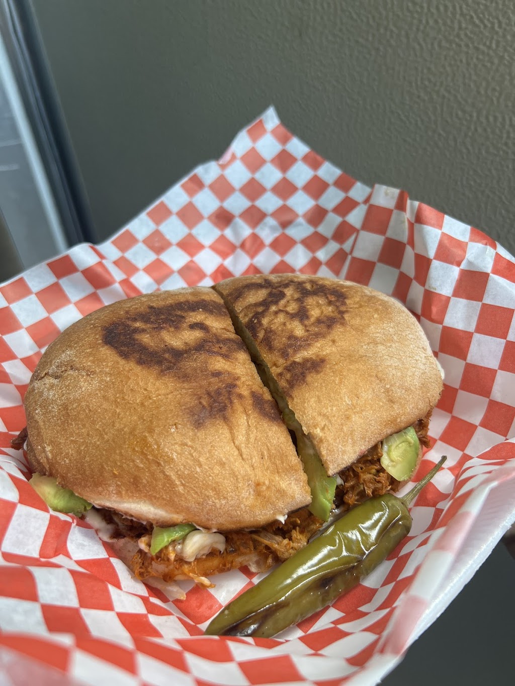 Tacos El chicharo | restaurant | 48 E Charter Wy, Stockton, CA 95206, USA | 2099053075 OR +1 209-905-3075