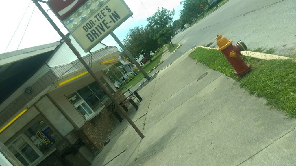 Dortees Drive In | restaurant | 1101 N Harrison St, Alexandria, IN 46001, USA | 7657242770 OR +1 765-724-2770