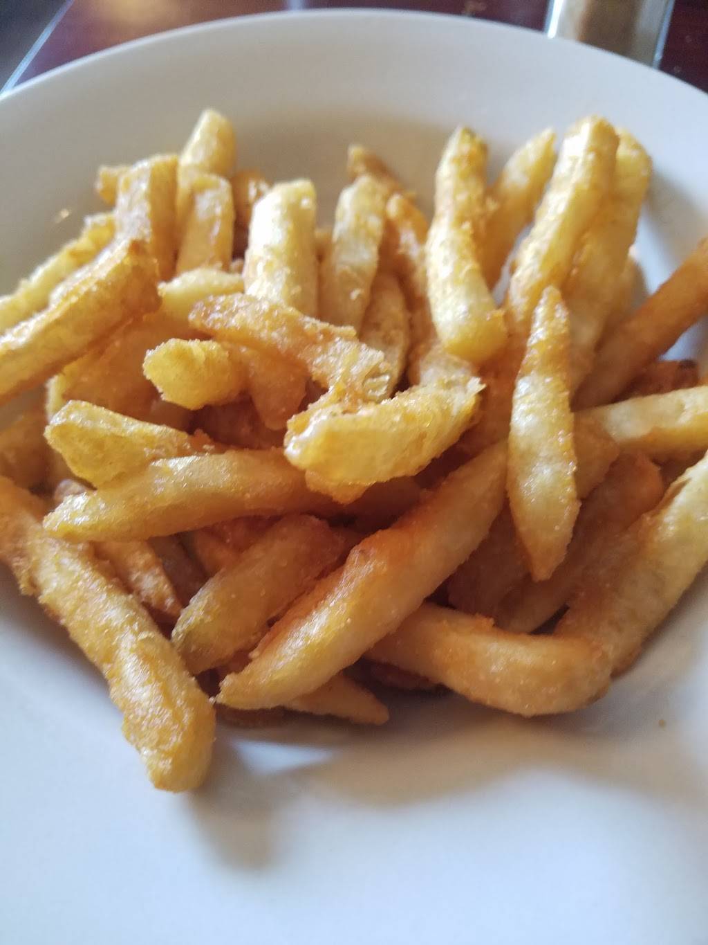 La Famiglia Bar & Grill | restaurant | 110 NY-311, Carmel Hamlet, NY 10512, USA | 8452284400 OR +1 845-228-4400