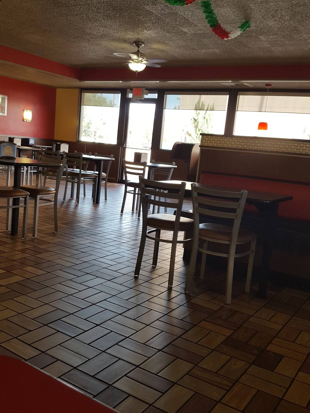 Carls Jr. | restaurant | 4606 E Tropicana Ave, Las Vegas, NV 89121, USA | 7024583537 OR +1 702-458-3537