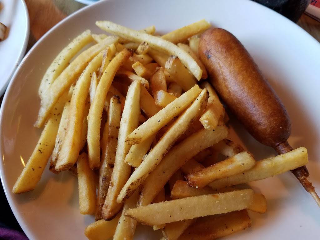 Applebees Grill + Bar | restaurant | 213-29 26th Ave, Bayside, NY 11360, USA | 7184234328 OR +1 718-423-4328