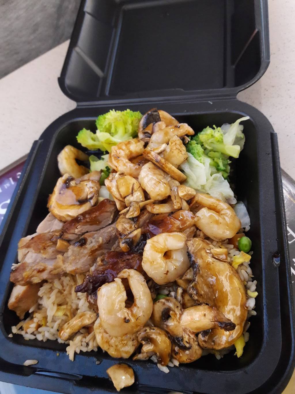 Hibachi-San | restaurant | 2076 Newpark Mall Rd, Newark, CA 94560, USA | 5107951773 OR +1 510-795-1773