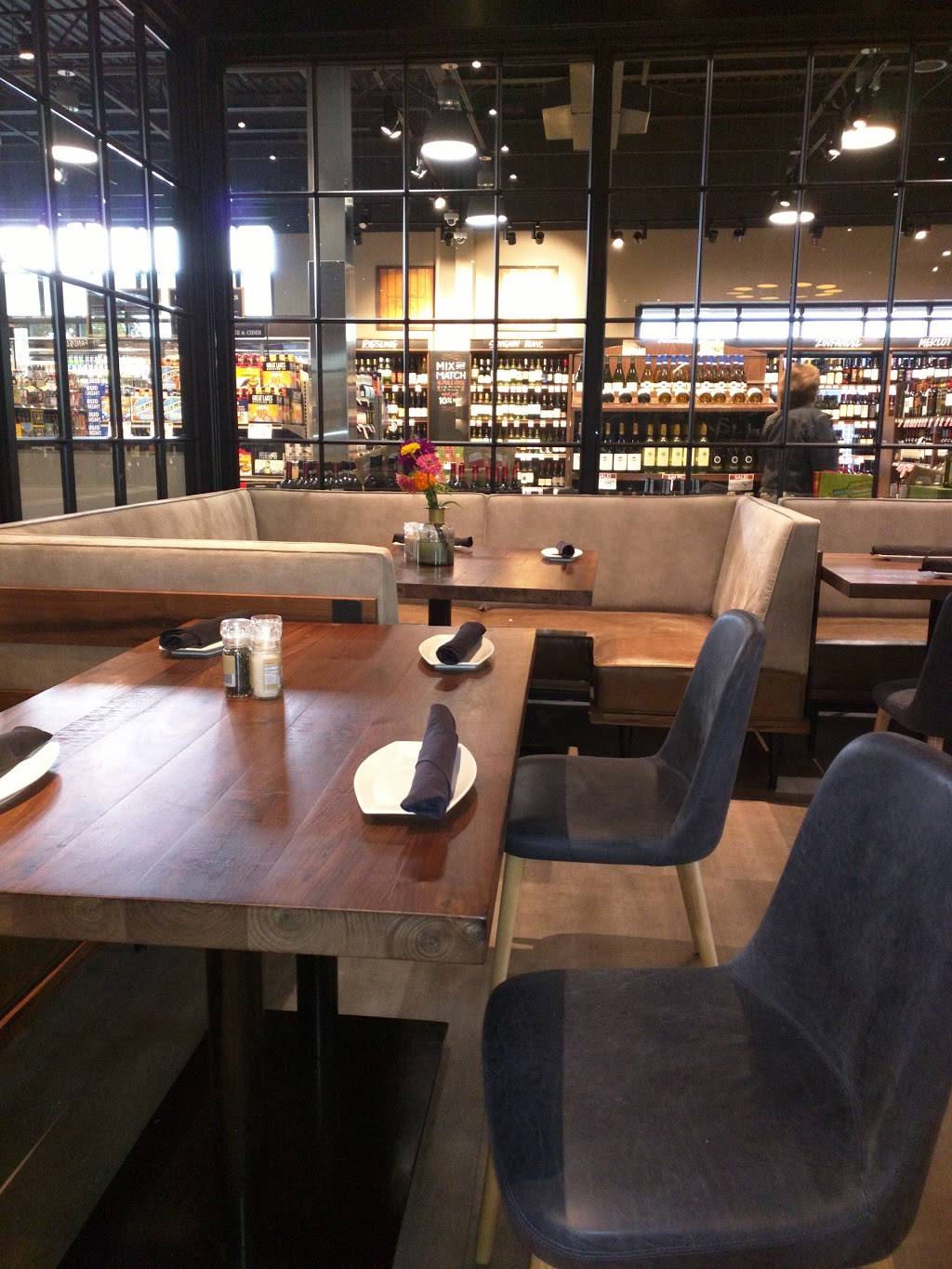 Market District Kitchen & Bar | restaurant | 2250 E Main St, Bexley, OH 43209, USA | 6145916638 OR +1 614-591-6638