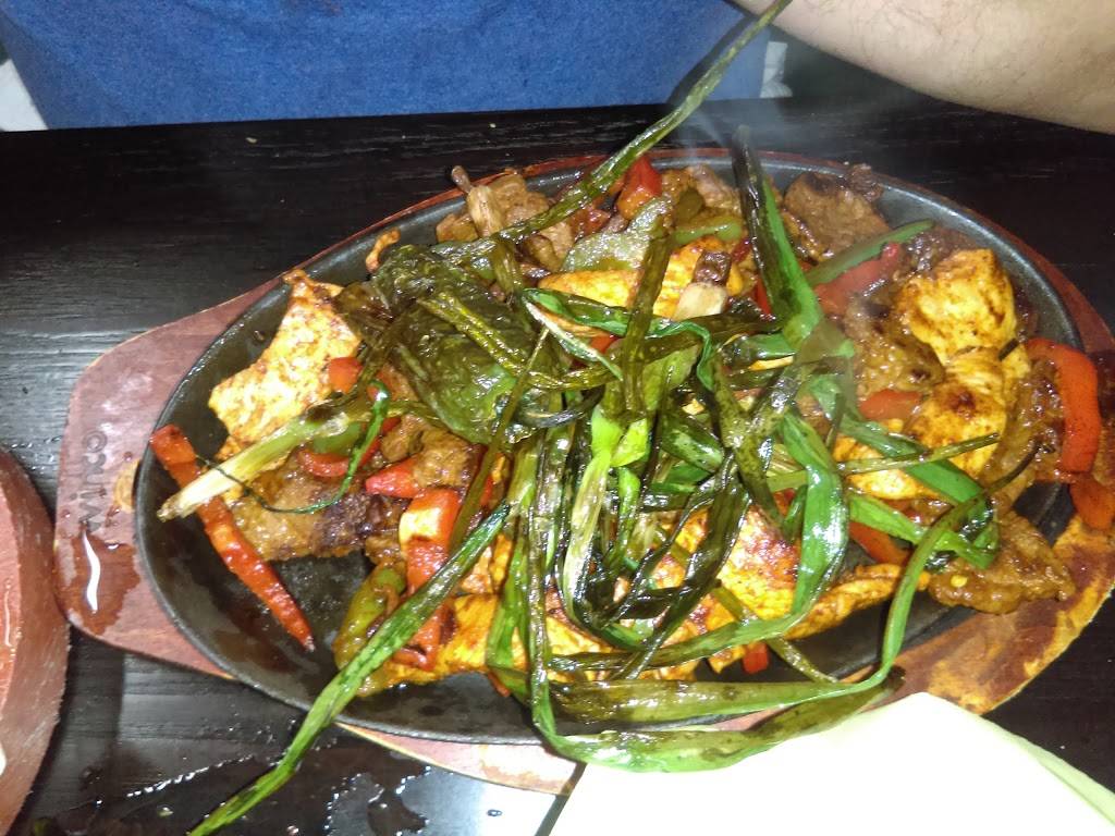 Mariscos El Chapo | restaurant | 2055 E Highland Ave, San Bernardino, CA 92404, USA | 9098630169 OR +1 909-863-0169