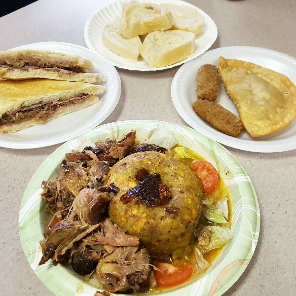 El Mofongo | bakery | 6011 103rd St #11, Jacksonville, FL 32210, USA | 9047774933 OR +1 904-777-4933