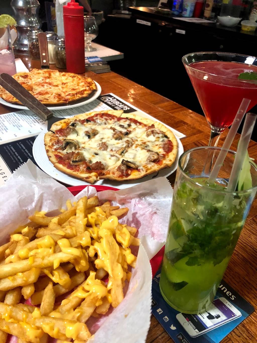 Hubcaps Bar & Grill | restaurant | 4663 N Ruby St, Schiller Park, IL 60176, USA | 8479282277 OR +1 847-928-2277