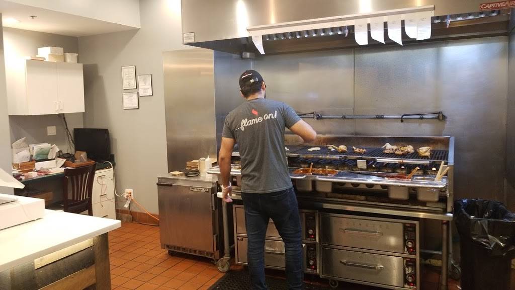 Portos Peri Peri | restaurant | 226 Peterson Rd, Libertyville, IL 60048, USA | 2244244368 OR +1 224-424-4368