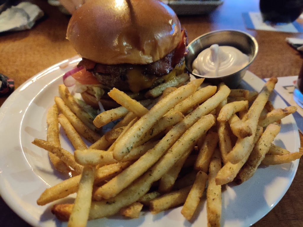 The Flying Pig | restaurant | 1414 Hewitt Ave, Everett, WA 98201, USA | 4253505925 OR +1 425-350-5925