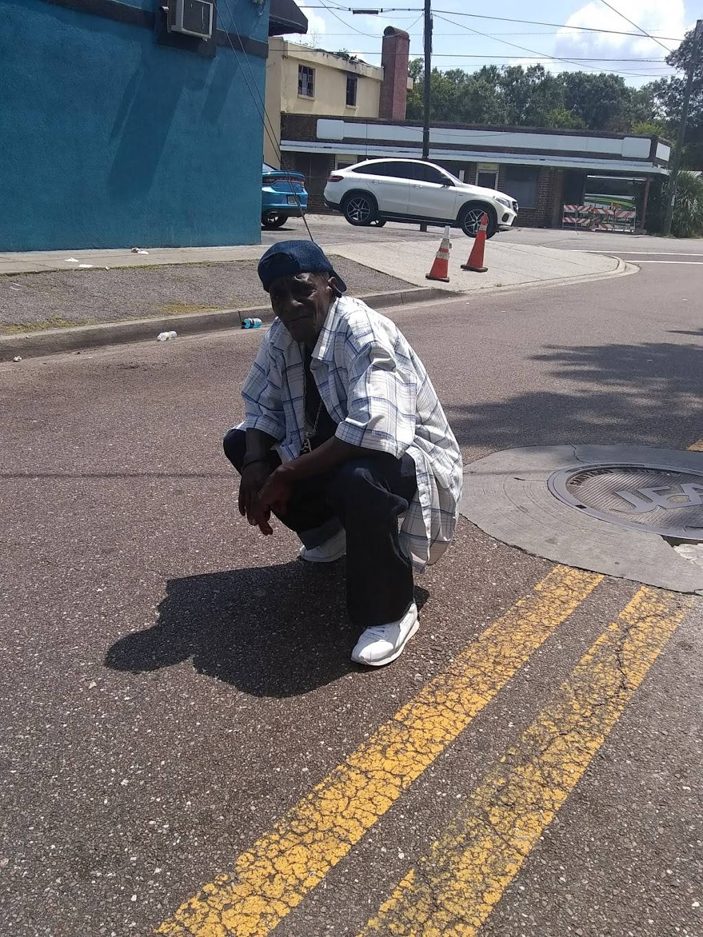 Holleys Bar B Q | restaurant | 3604 Moncrief Rd, Jacksonville, FL 32209, USA | 9047685698 OR +1 904-768-5698