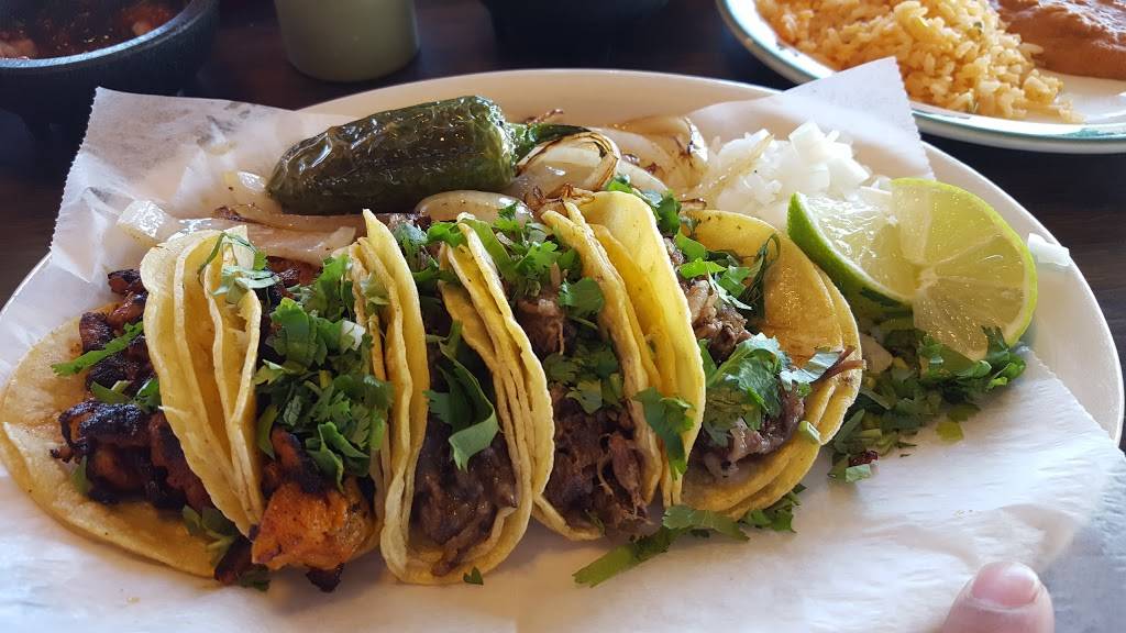 El Charro Tapatio | restaurant | 1615 W Waco Dr, Waco, TX 76707, USA | 2547521961 OR +1 254-752-1961