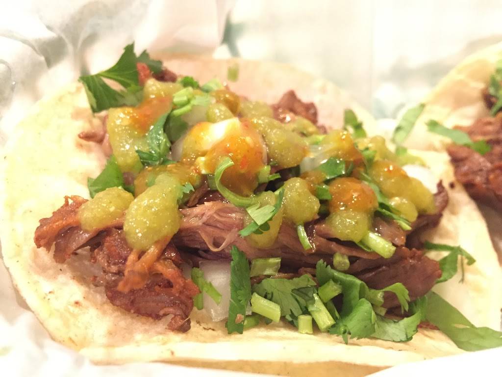 Taqueria Rolys | restaurant | 2006 16th St, Moline, IL 61265, USA | 3095176516 OR +1 309-517-6516