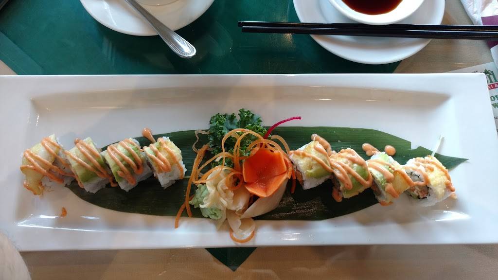 The Basil Leaf Thai & Sushi Restaurant | restaurant | 690 St George Square Ct, Winston-Salem, NC 27103, USA | 3362839133 OR +1 336-283-9133