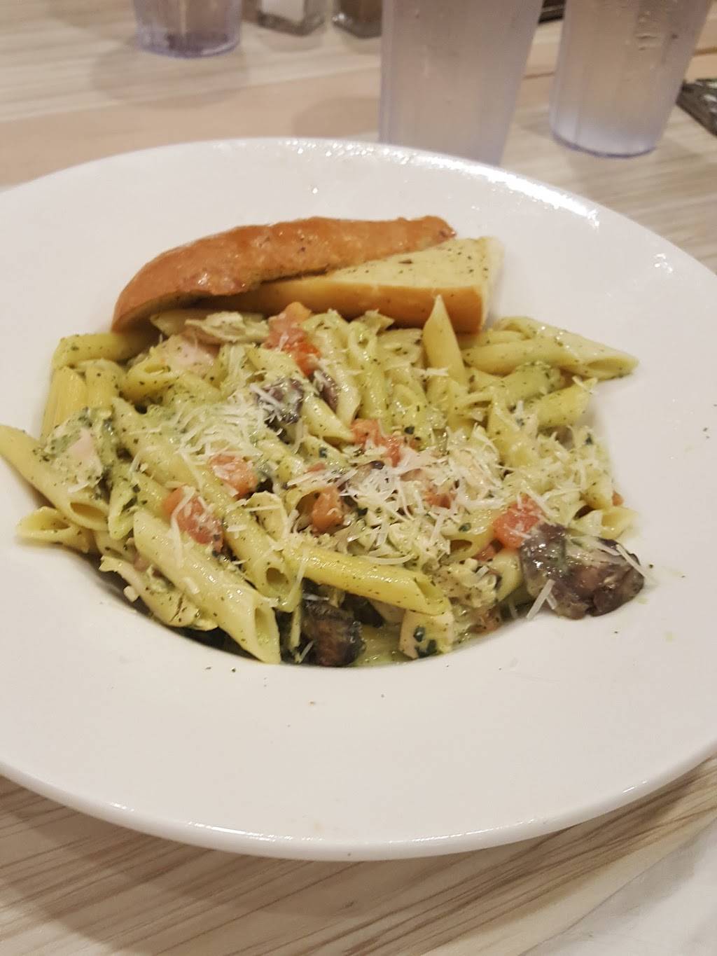 Swiss Chalet | restaurant | 830 Niagara St, Welland, ON L3C 1M3, Canada | 9057354040 OR +1 905-735-4040