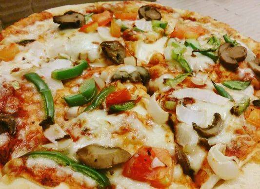 Big Bear Pizza and Subs | meal delivery | 815 East Pkwy, Gatlinburg, TN 37738, USA | 8654305656 OR +1 865-430-5656