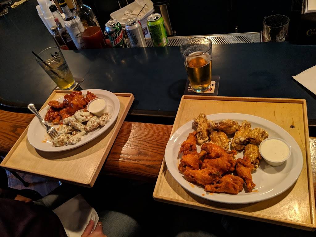 Cash & Swillies | restaurant | 701 Hyland Ave, Kaukauna, WI 54130, USA | 9207665452 OR +1 920-766-5452