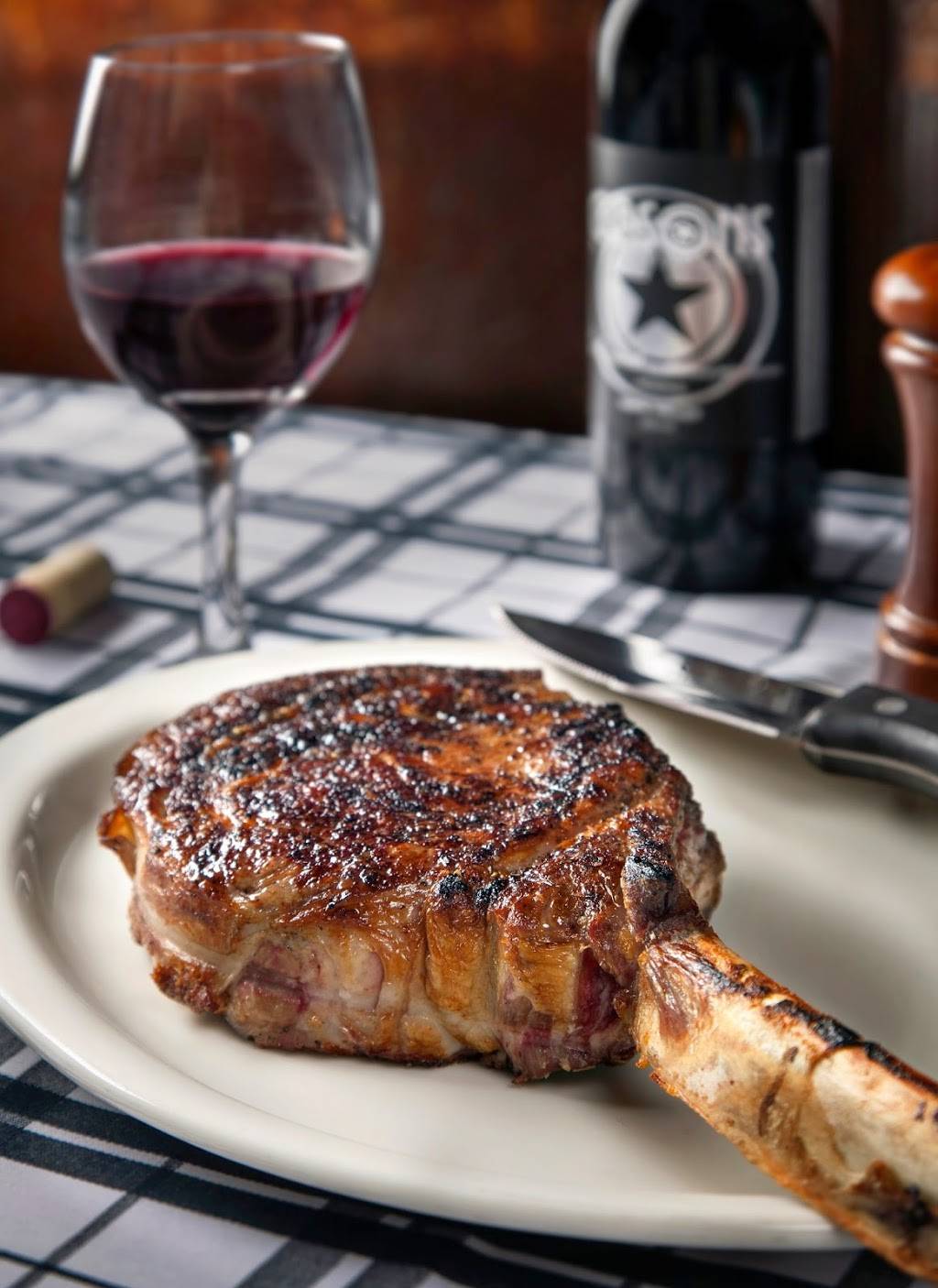 Gibsons Bar & Steakhouse | restaurant | 5464 N River Rd, Rosemont, IL 60018, USA | 8479289900 OR +1 847-928-9900
