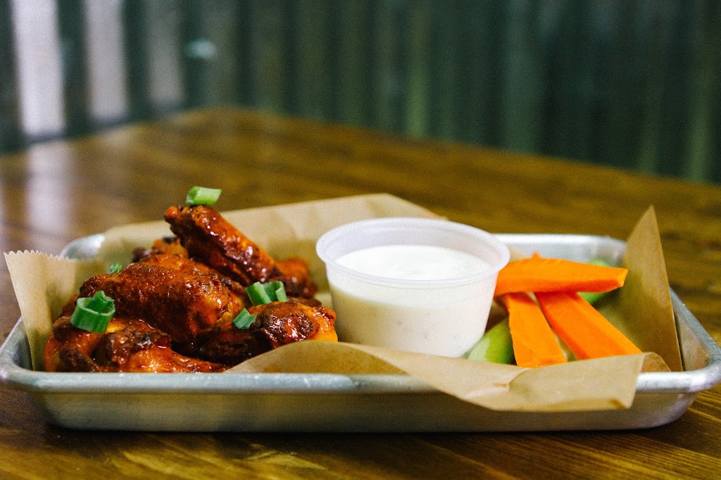 Growler Country | restaurant | 3305 Capital Cir NE, Tallahassee, FL 32308, USA | 8507657771 OR +1 850-765-7771