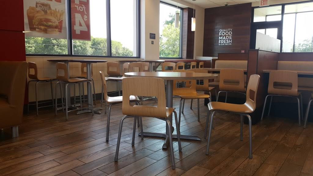 Wendys | restaurant | 2600 Ogden Ave, Aurora, IL 60504, USA | 6308203641 OR +1 630-820-3641