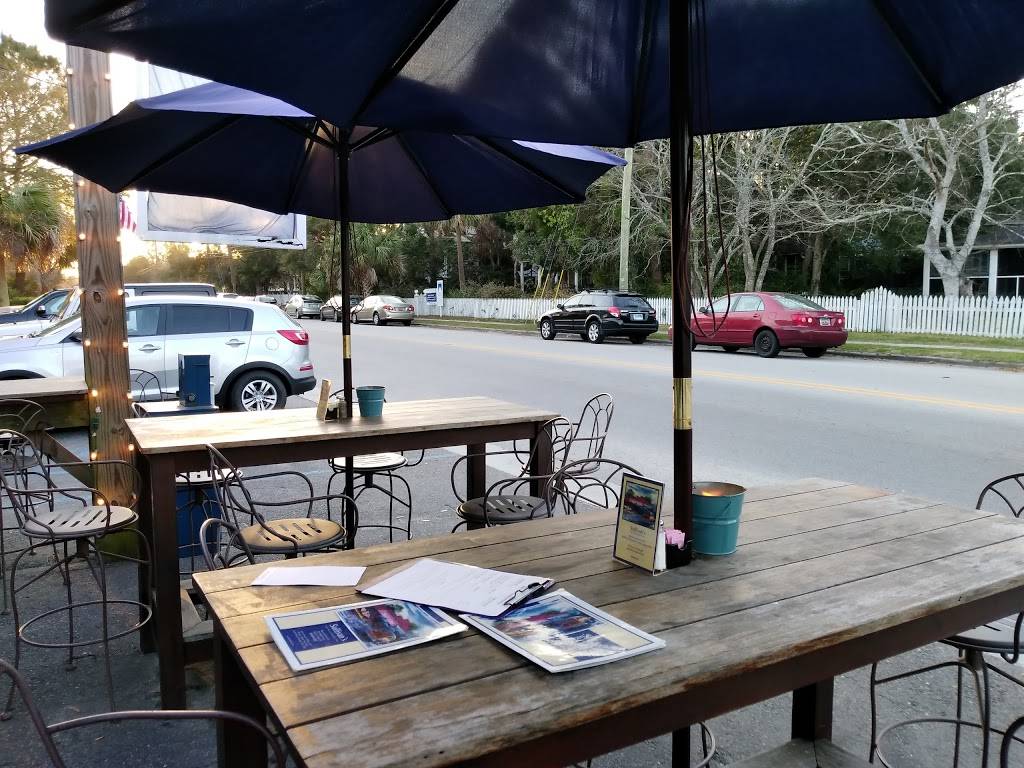 Sullivans Restaurant | restaurant | 2019 Middle St, Sullivans Island, SC 29482, USA | 8438833222 OR +1 843-883-3222