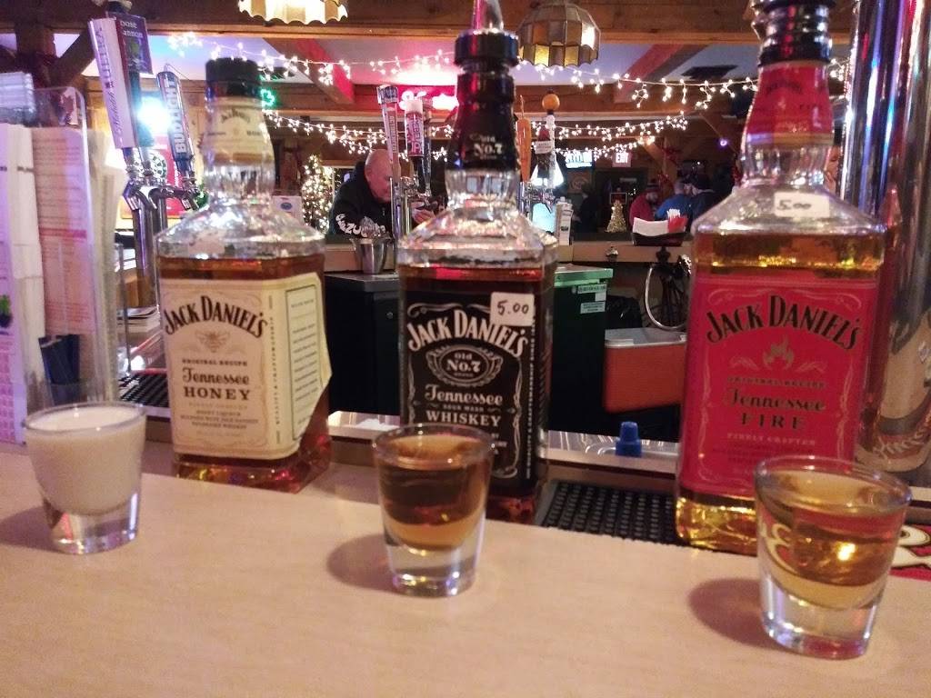Bottom Line Bar & Grill | restaurant | 415 Palmer Ave, Warwick, RI 02889, USA | 4019215750 OR +1 401-921-5750