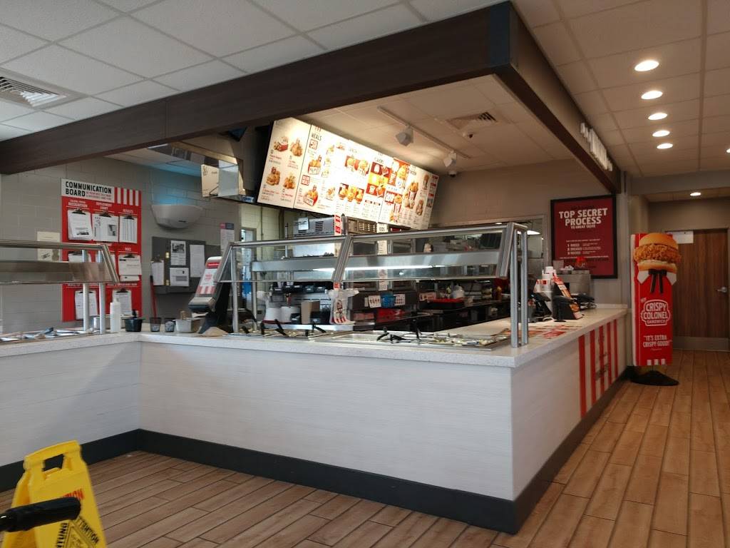 KFC | restaurant | 7604 IN-60, Sellersburg, IN 47172, USA | 8122463314 OR +1 812-246-3314