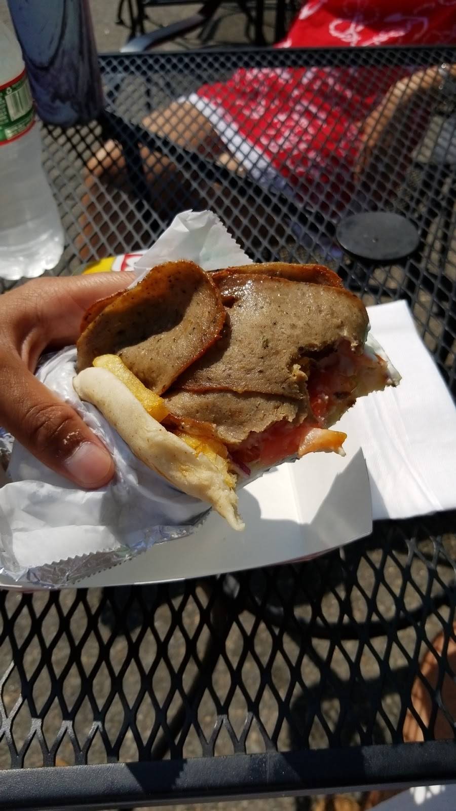 Bearskin Neck Bistro Inc. | restaurant | 32 Bearskin Neck, Rockport, MA 01966, USA | 9785463334 OR +1 978-546-3334