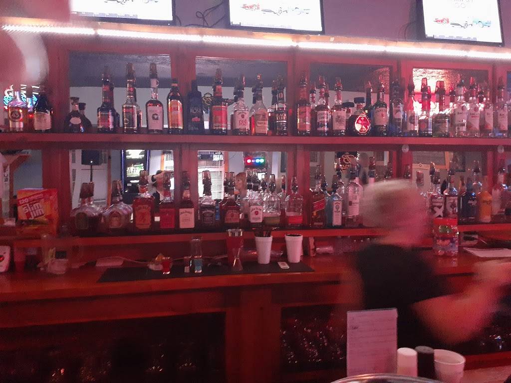 Whiskey Stop Bar & Grill | restaurant | 6509 Columbus Rd NE, Louisville, OH 44641, USA | 3308754781 OR +1 330-875-4781